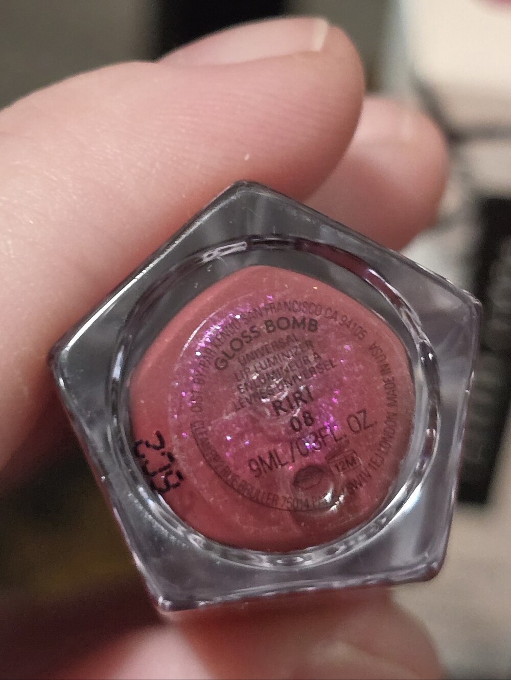 Fenty Beauty Gloss Bomb Universal Lip Luminizer - Picture 4 of 6